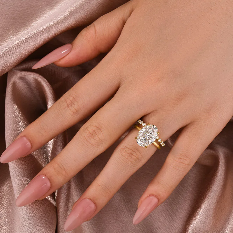 Ovaal geslepen Diamantwit sterling zilver Geelgoud Halo trouwringenset