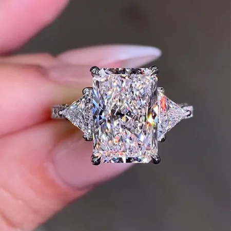 Radiant geslepen Diamantwit sterling zilver 3-steen verlovingsring