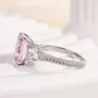 Radiant geslepen fancy roze sterling zilveren 3-stenen verlovingsring